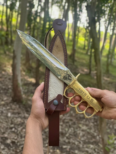 STAINLESS STEEL BOWIE KNIFE