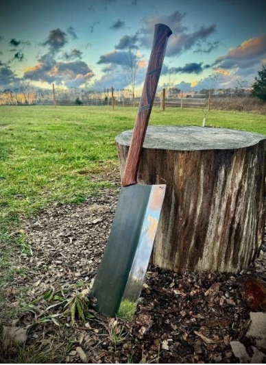 1 CARBON STEEL HUNTING MACHETE