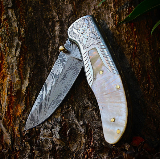 Hunting knife